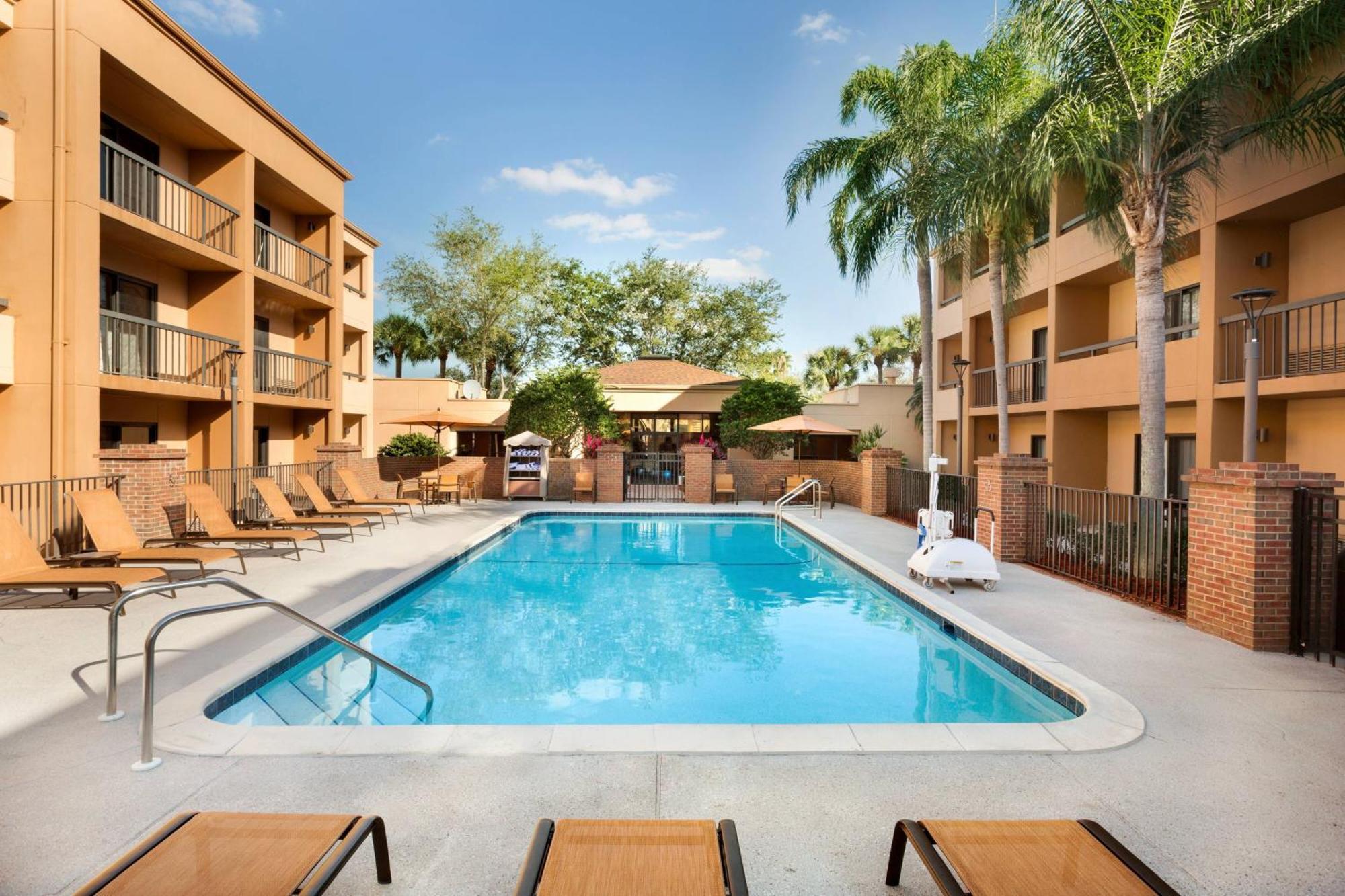 Courtyard Fort Myers Cape Coral Экстерьер фото