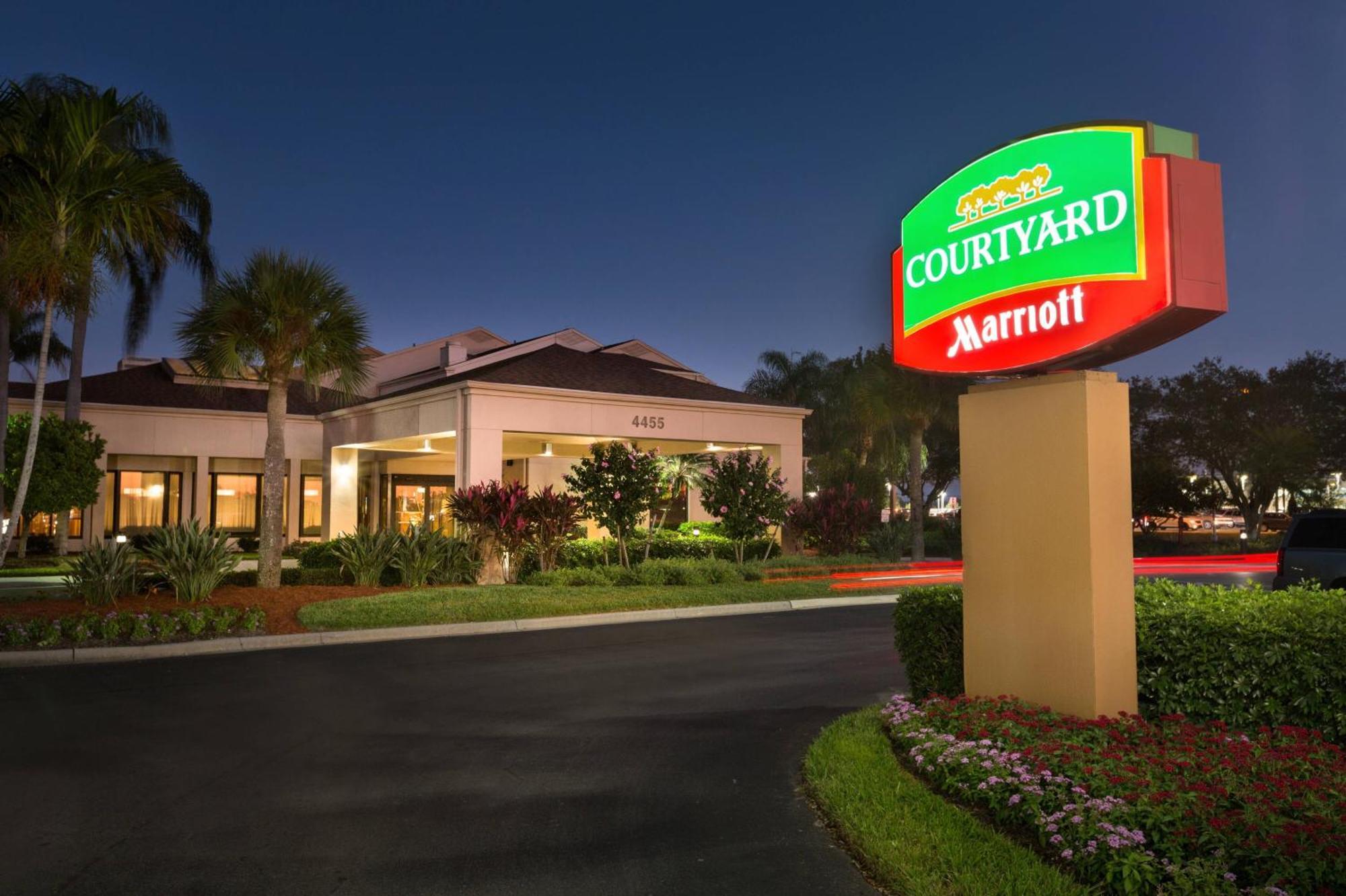 Courtyard Fort Myers Cape Coral Экстерьер фото