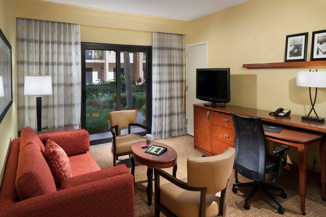 Courtyard Fort Myers Cape Coral Экстерьер фото